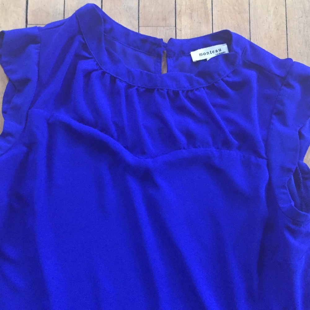 Blue blouse XL scalloped sleeve bright blue